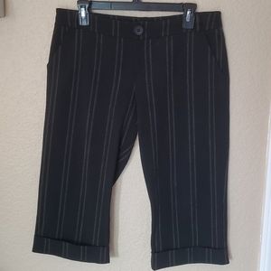 Lux Black Pinstriped Skimmer/Pedal Pusher Pants